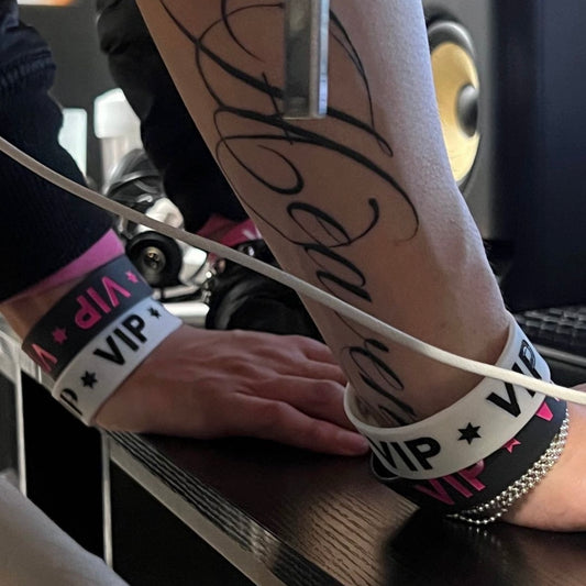 VIP Bracelet (Black/Pink)