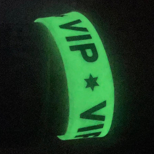 VIP Bracelet (White/Black) (Glow)
